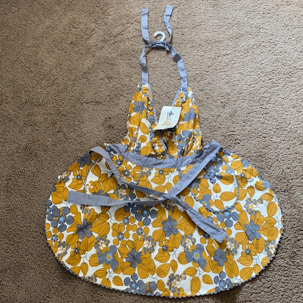 Envogue Floral Apron